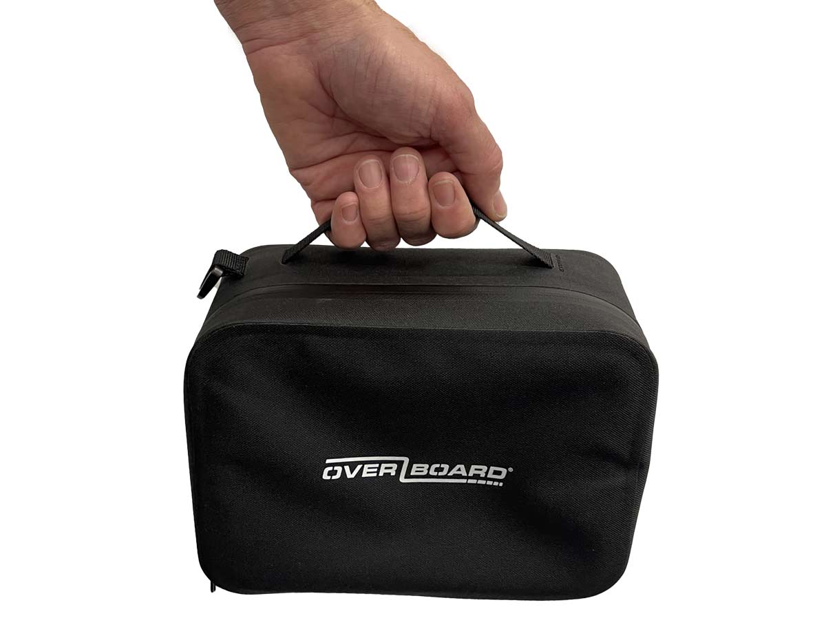 Hanging Travel Wash Bag with Waterproof Zip - Image 4