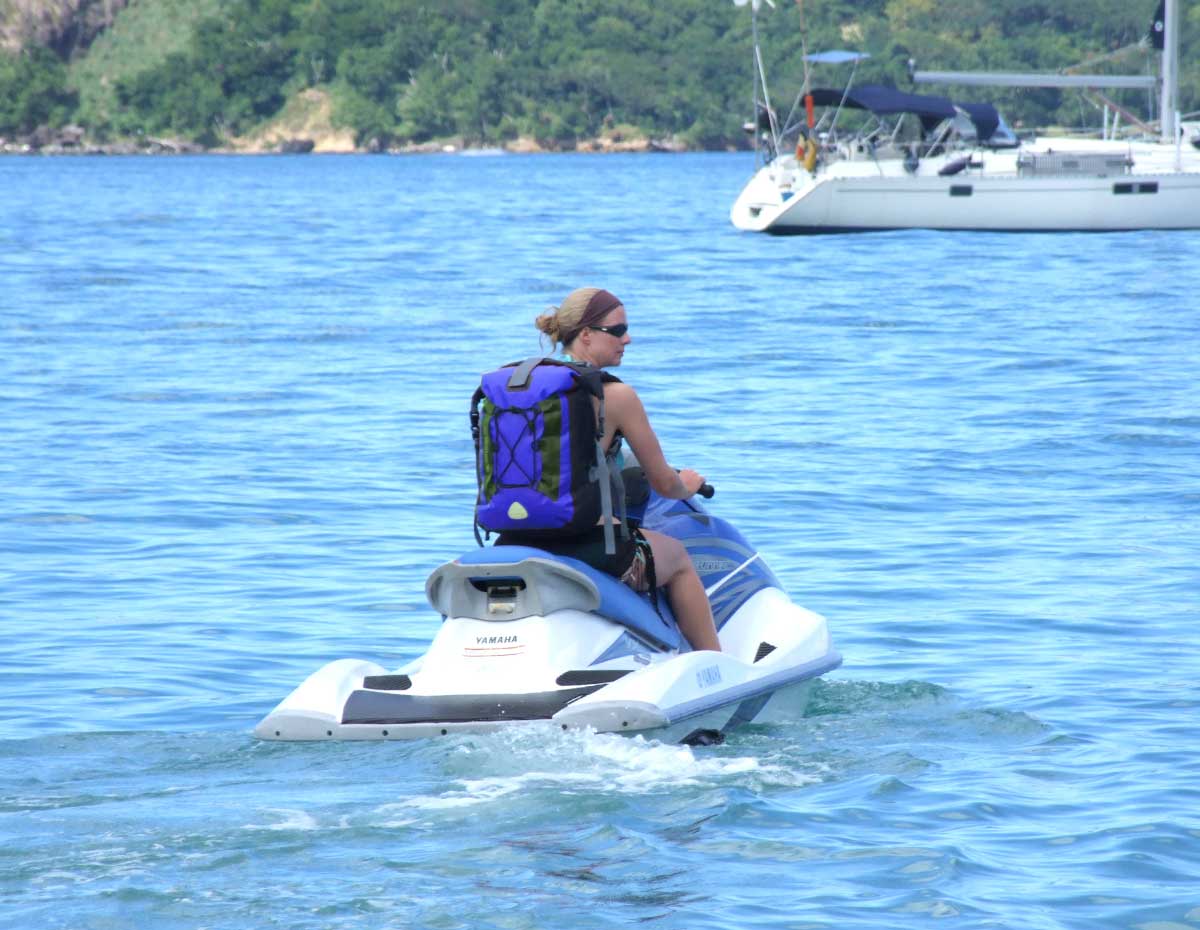 Original Waterproof Backpack - 20 Litres - Image 10